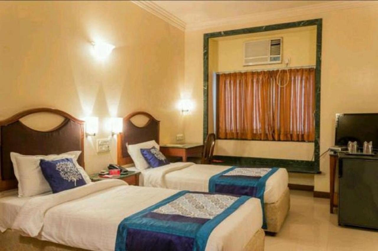 Strand Hotel, Colaba Bombay Esterno foto